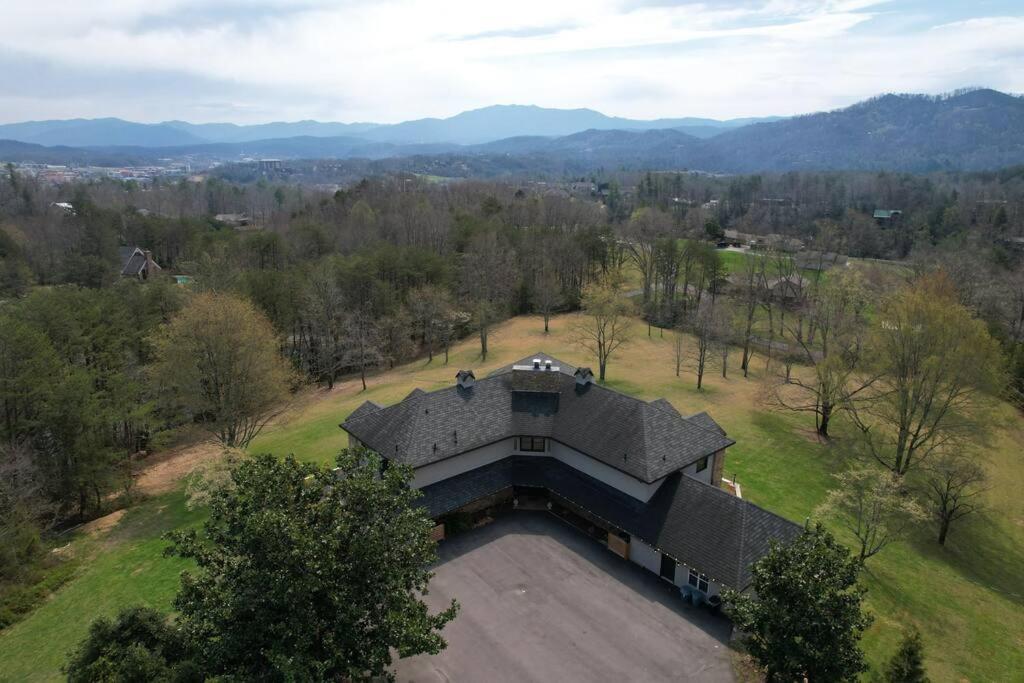 Crestview Estate 5 Acres-Heated Pool-5Min To Strip Villa Pigeon Forge Exterior photo