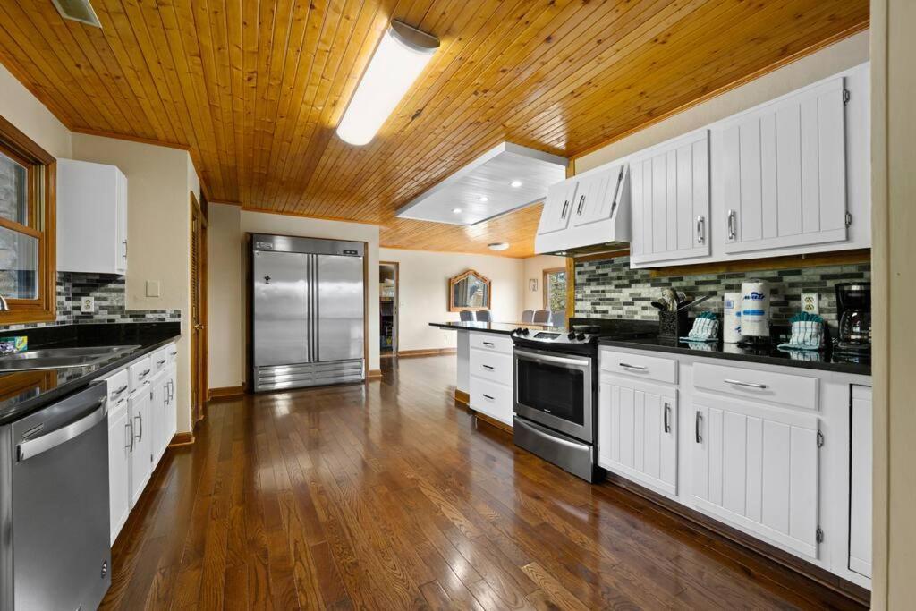 Crestview Estate 5 Acres-Heated Pool-5Min To Strip Villa Pigeon Forge Exterior photo