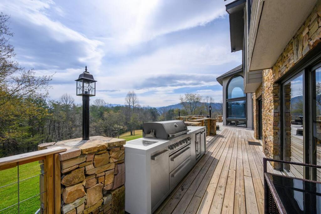 Crestview Estate 5 Acres-Heated Pool-5Min To Strip Villa Pigeon Forge Exterior photo